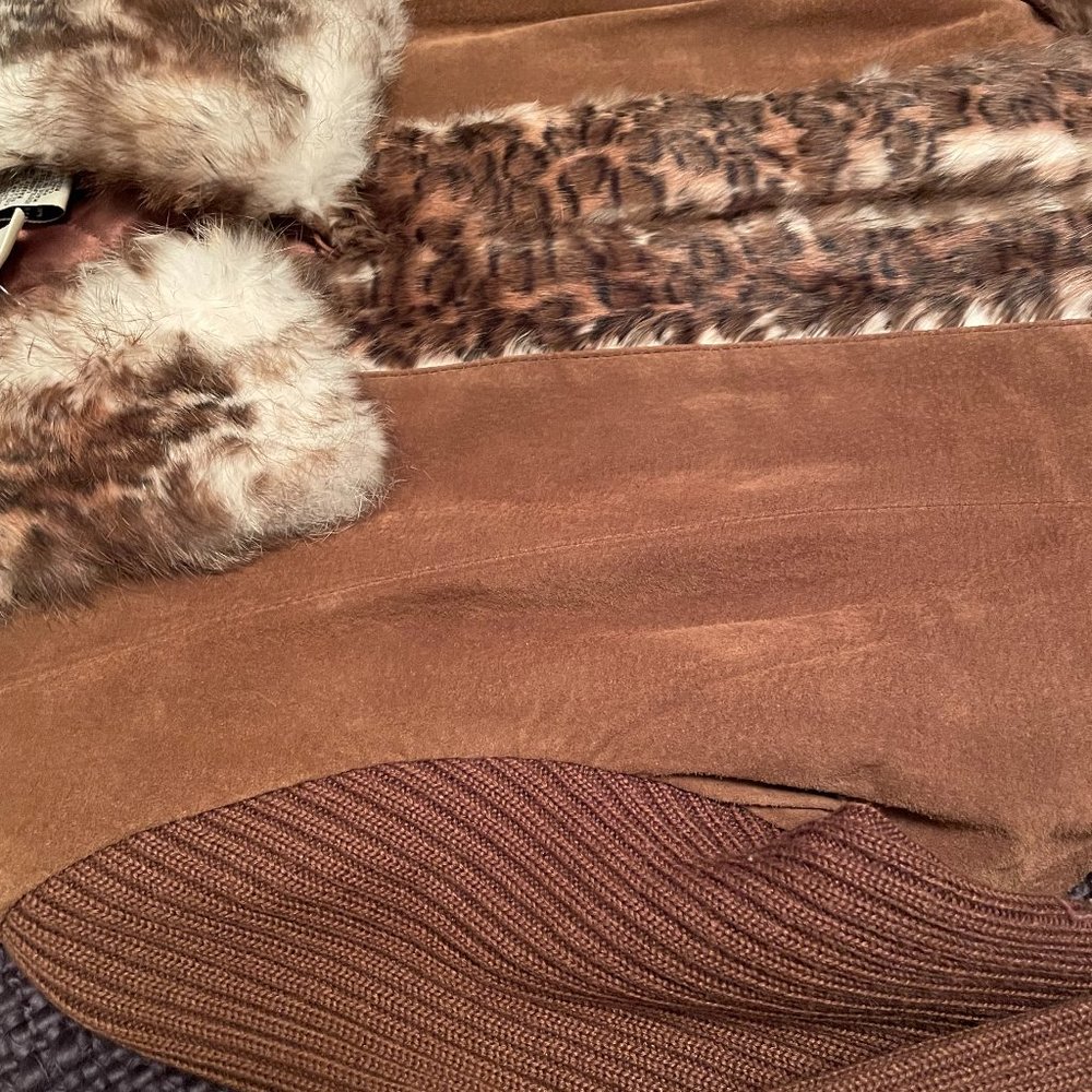 Leather & Fur Jacket - Picture 8 of 8